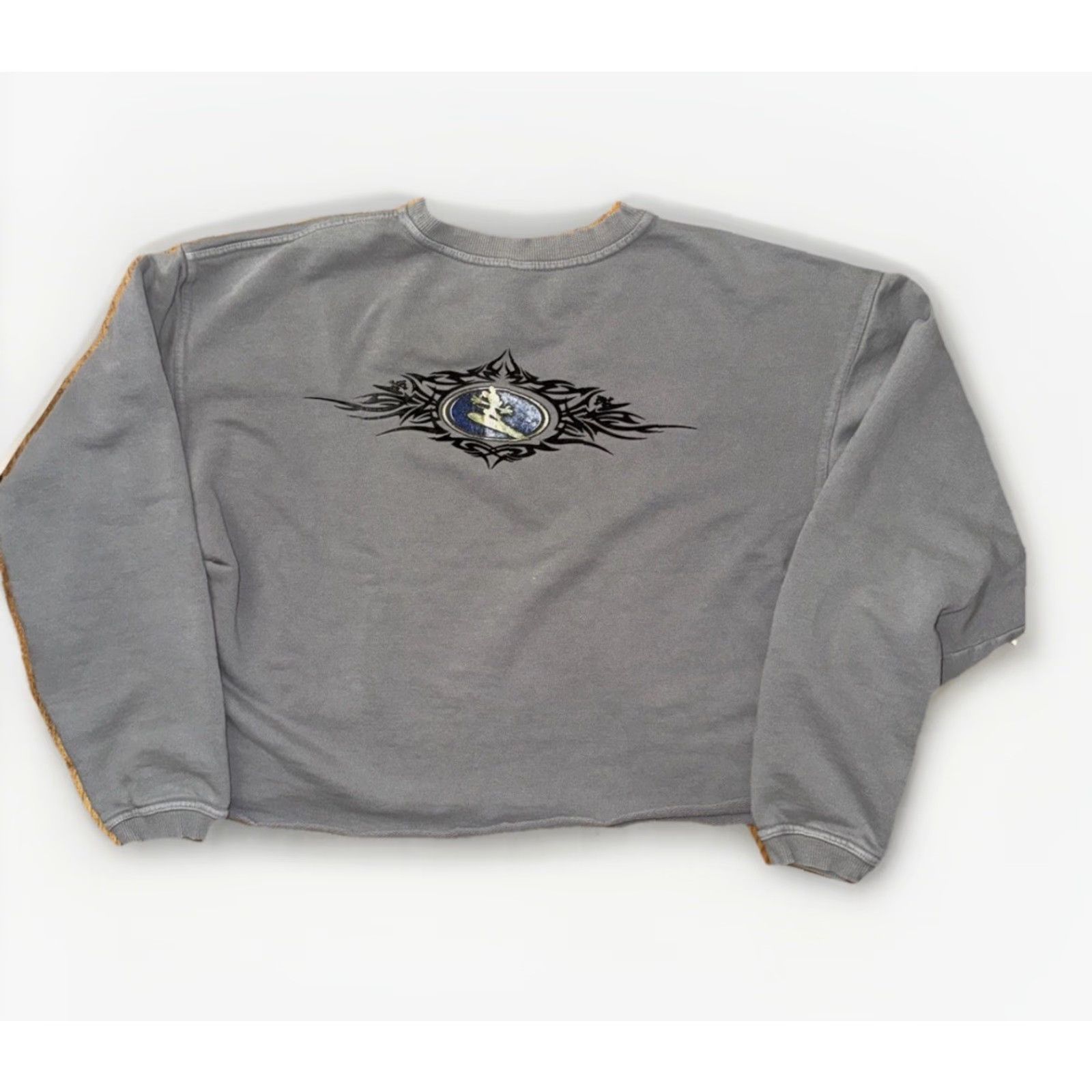 Disney VINTAGE Disney Mickey Mouse Surfing Cropped Crewneck Sweatshirt Gray Women’s Large 22x20 Size L / US 10 / IT 46 - 5 Thumbnail