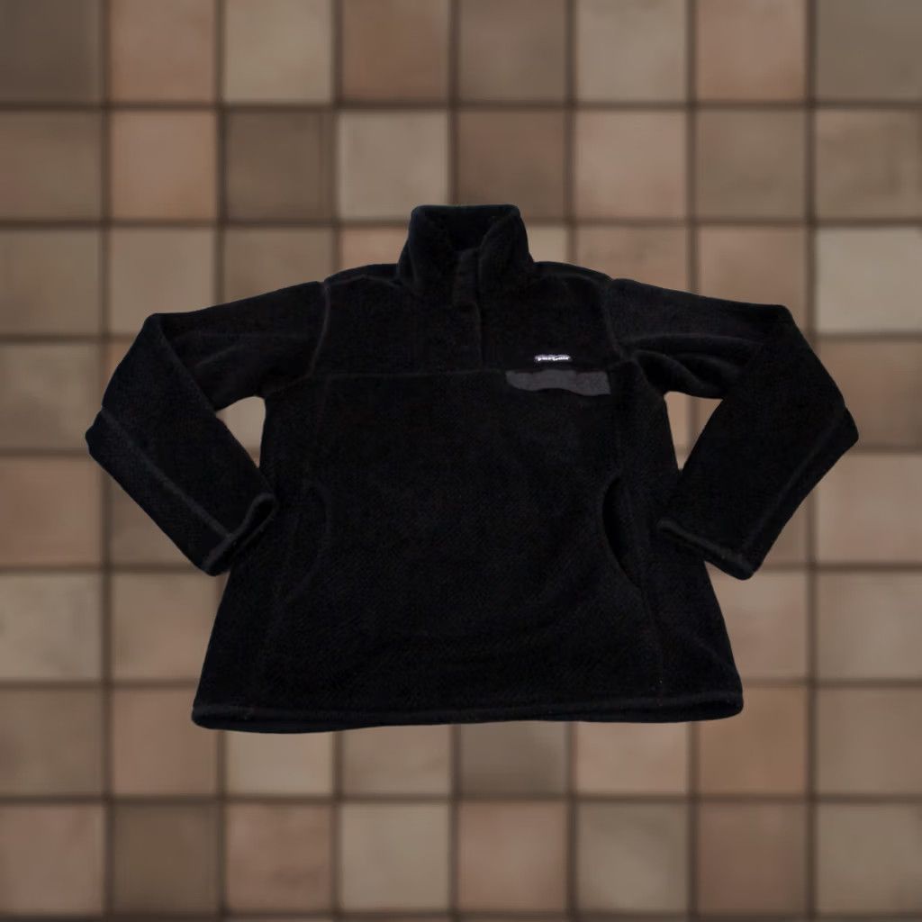 Patagonia Patagonia Jacket Womens M Black Fleece Sweater Outdoors Camping Fuzzy Snap Size M / US 6-8 / IT 42-44 - 1 Thumbnail