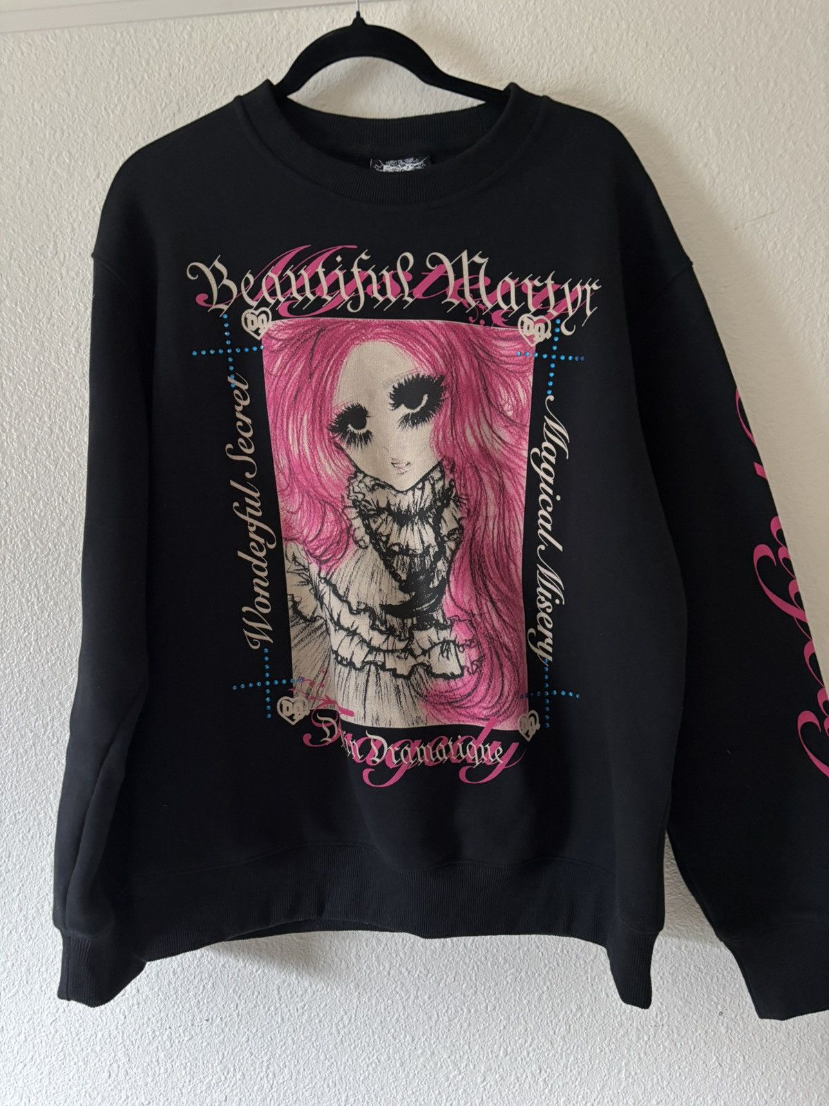 BLADEE Beautiful Martyr Longsleeve