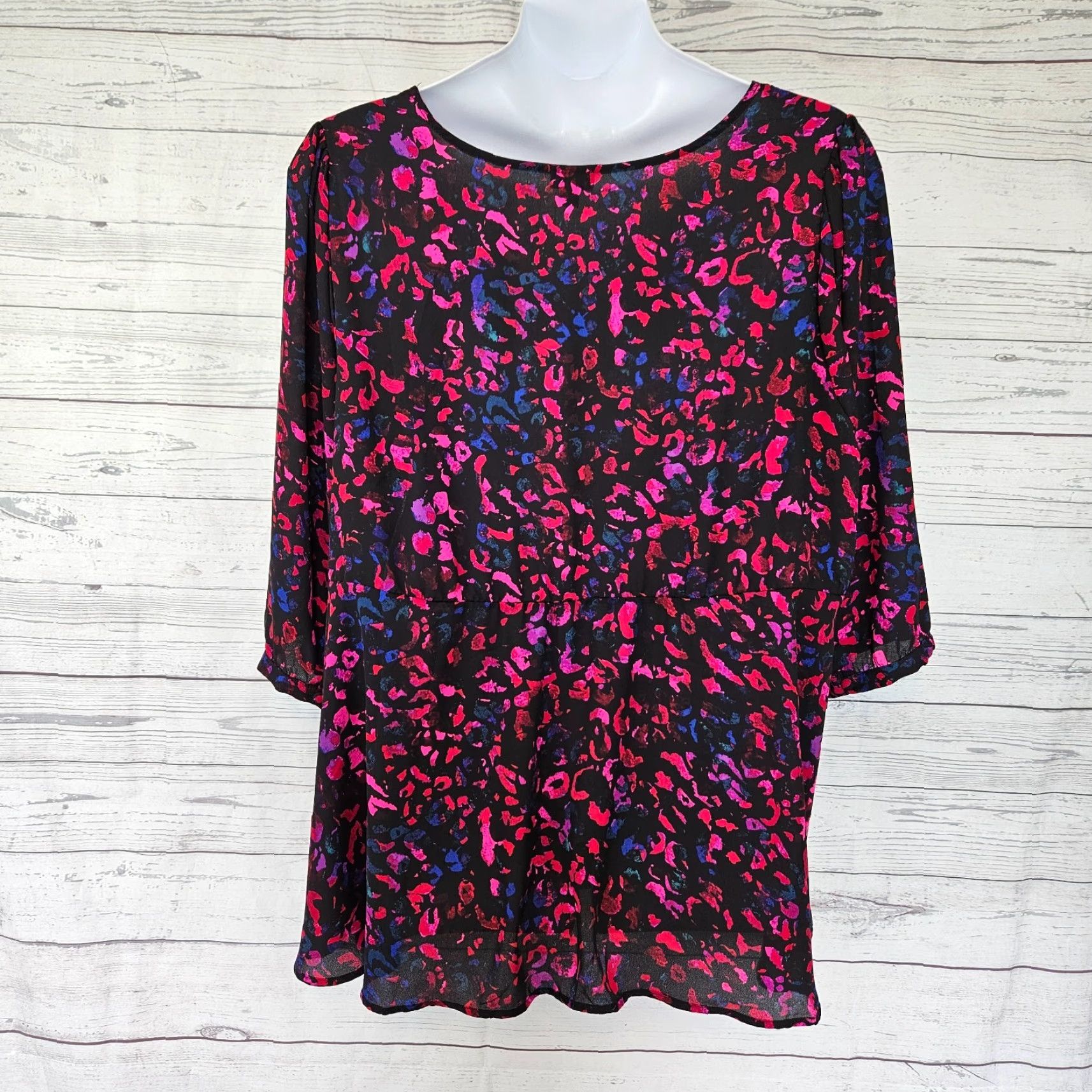 Torrid Torrid Womens Top Blouse 4X Black Pink 3/4 Sleeve V-Neck Womens Size XXL / US 16-18 / IT 52-54 - 3 Thumbnail