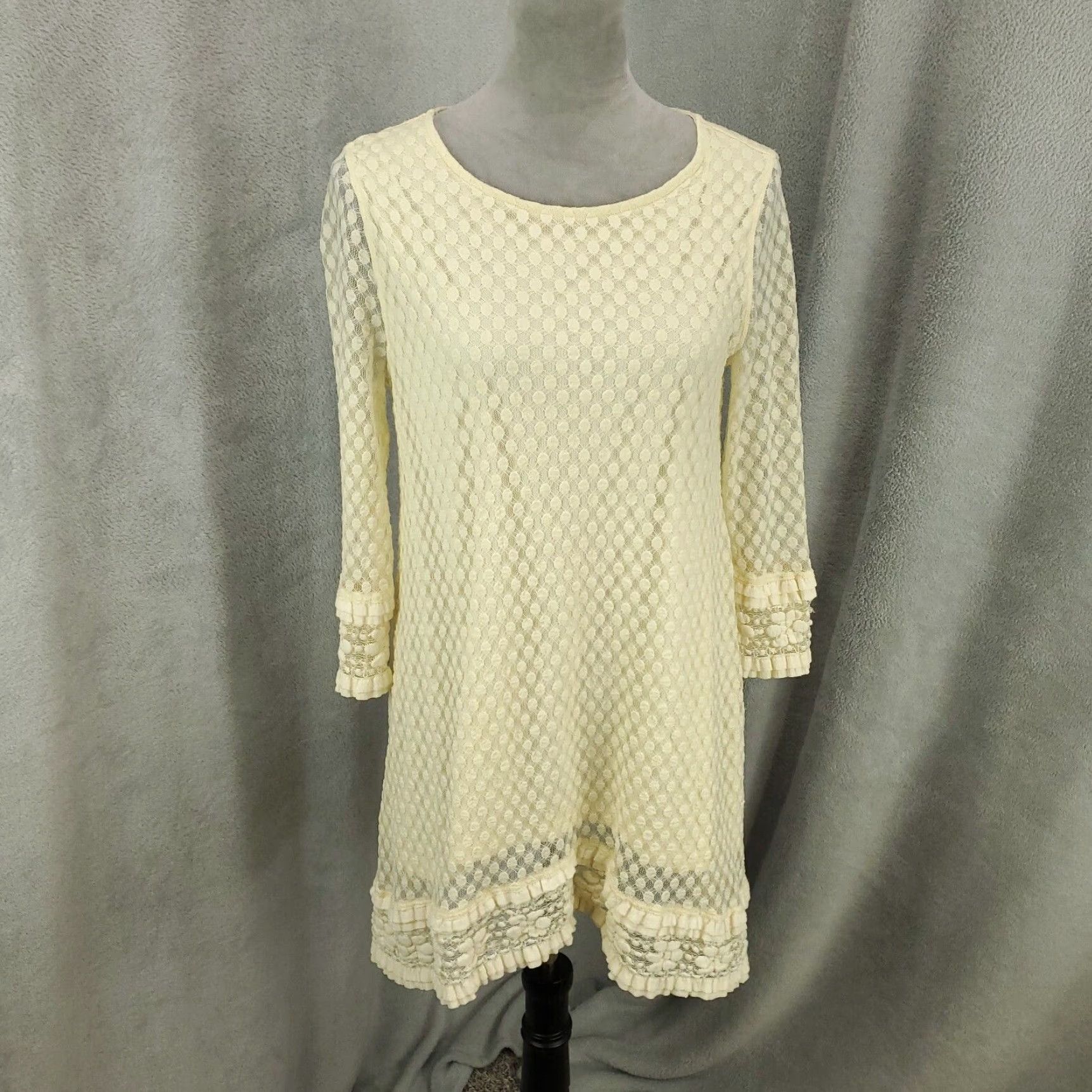Vintage Ali Miles Blouse Shirt Womens Medium Ivory Cream Lace Lined Sheer Geometric Round Neck Long Sleeve Tunic Casual Party/Cocktail Travel Size M / US 6-8 / IT 42-44 - 2 Thumbnail