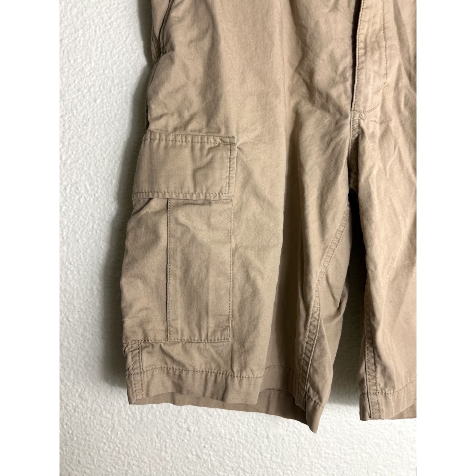 Vans Vans Cargo Shorts Mens 32 Beige Cotton Waist Fasteners Size US 32 / EU 48 - 2 Thumbnail