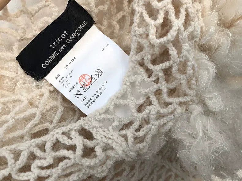 Comme des Garcons Comme Des Garcons Wool Knitted Cut-Out Design Sweater Size M / US 6-8 / IT 42-44 - 5 Thumbnail
