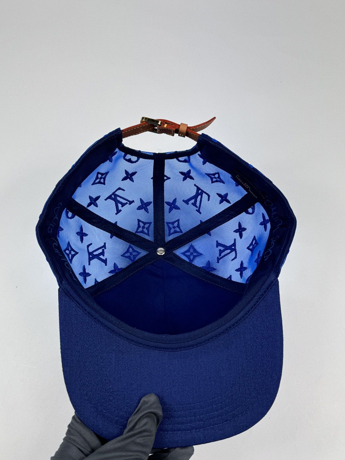 Louis Vuitton LOGO PRINT MESH MONOGRAM CAP SIZE: 60 Size ONE SIZE - 3 Thumbnail