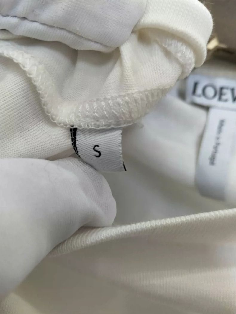 Loewe LOEWE White small logo embroidered short sleeves Size S / US 4 / IT 40 - 6 Thumbnail