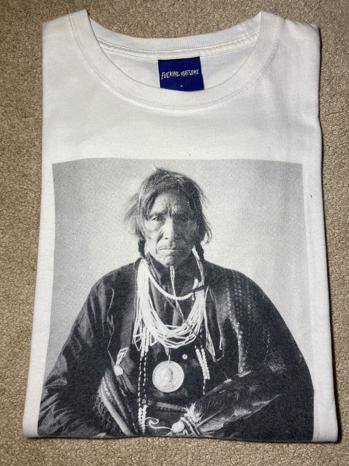 Fucking Awesome 2009 Fucking Awesome White Men Natives Trust Indian Vintage Size US S / EU 44-46 / 1 - 1 Thumbnail