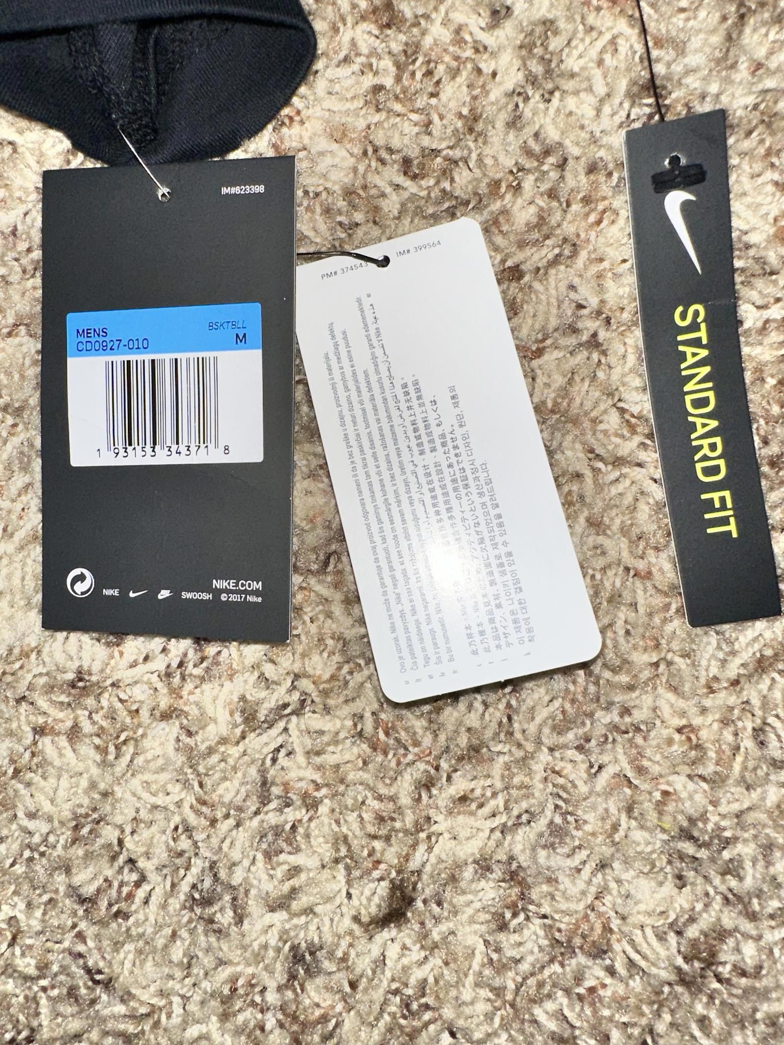 Nike Nike Kyrie Irving Dry Tee SS Black Sample Size US M / EU 48-50 / 2 - 10 Thumbnail