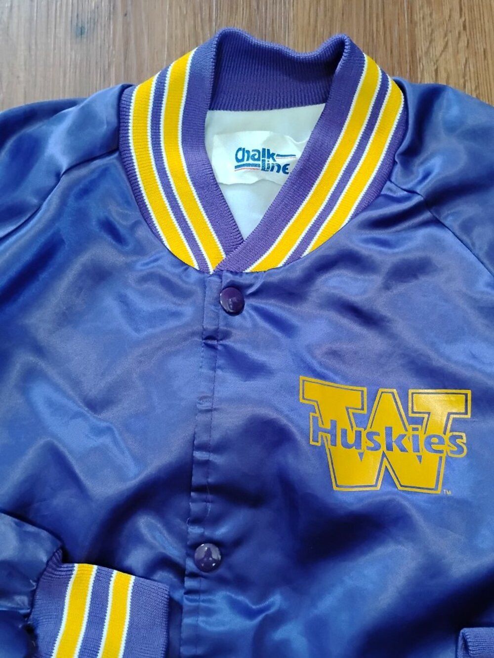 Chalk Line Vintage Chalk Line Washington Huskies Satin Bomber Jacket Size US L / EU 52-54 / 3 - 1 Thumbnail