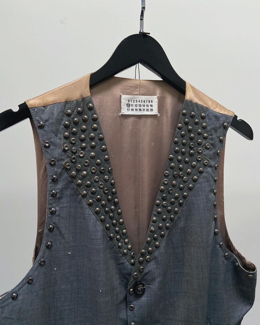 Maison Margiela SS07 MAISON MARGIELA STUDDED VEST Size US M / EU 48-50 / 2 - 2 Thumbnail
