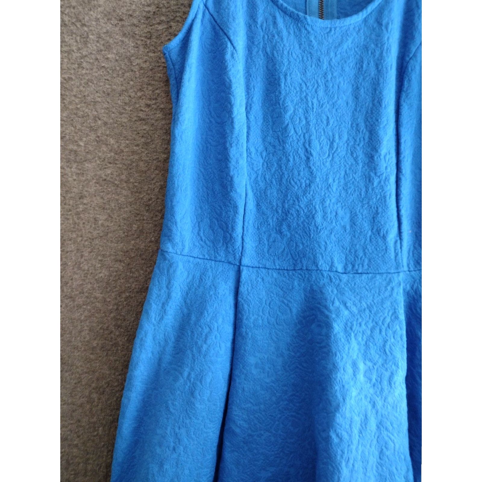 Jessica Simpson Jessica Simpson Dress Womens Sleeveless Scoop Neck Fit Flar XS Blue - Casual Solid Zipper Dress - 66% Viscose 30% Nylon 4% Elastane - Designer Womens Size XS / US 0-2 / IT 36-38 - 7 Thumbnail