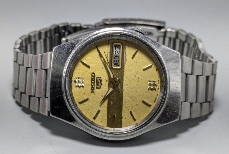 Seiko Rare Vintage Seiko 5 Automatic Day Date Movement Size ONE SIZE - 6 Thumbnail
