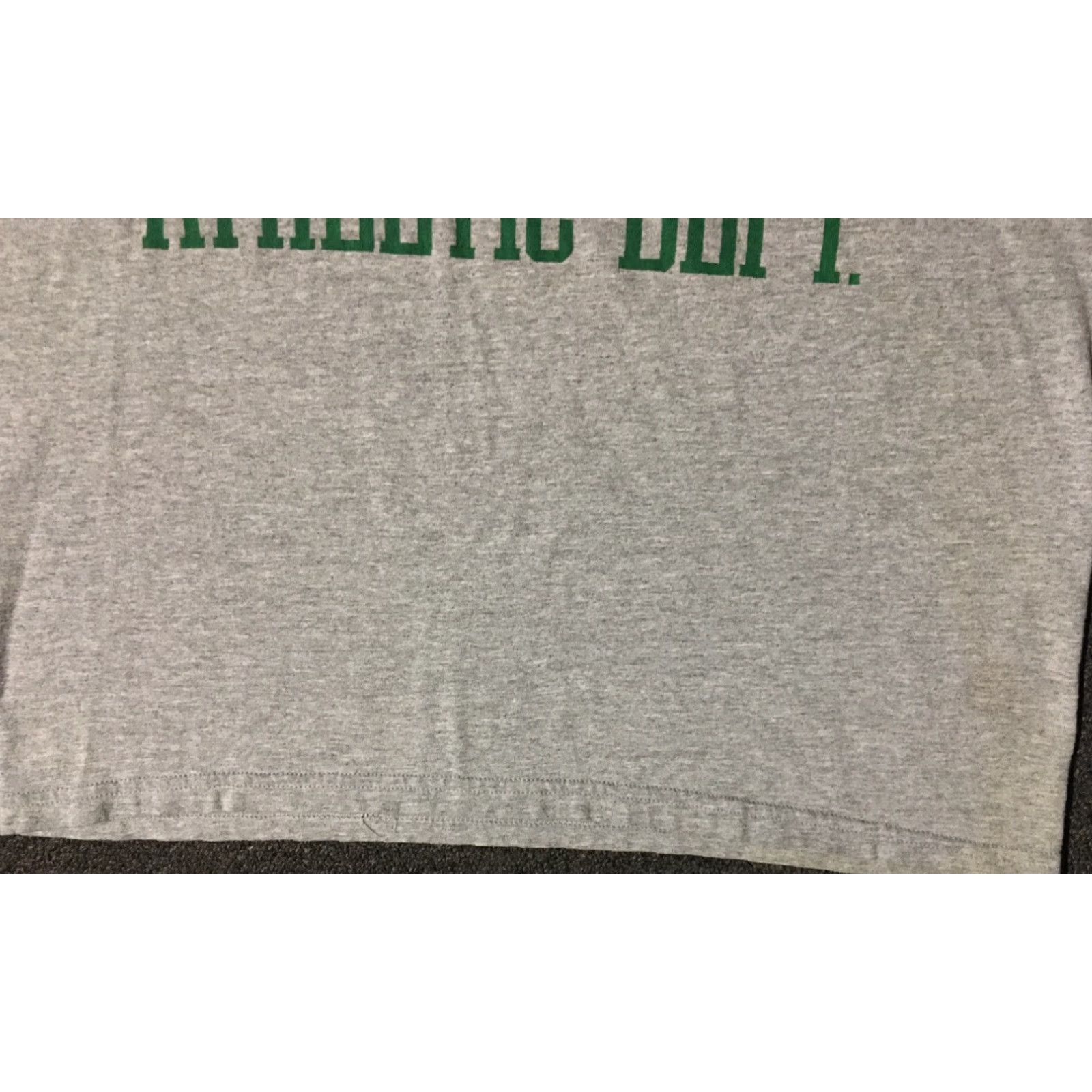 Vintage VINTAGE St. Mary’s Knights Athletics Shirt M Gray 90s Grunge School Sports Track & Field PE Mens Size US M / EU 48-50 / 2 - 3 Thumbnail