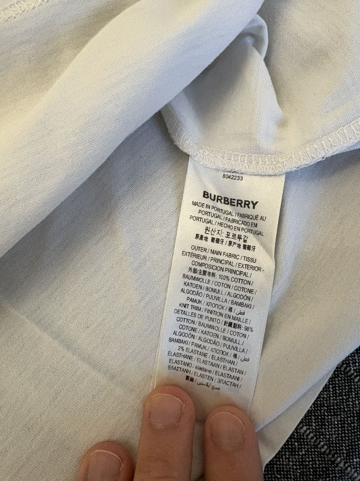 Burberry Burberry Embroidered Logo T-Shirt Size M Excellent Condition Size US M / EU 48-50 / 2 - 7 Thumbnail