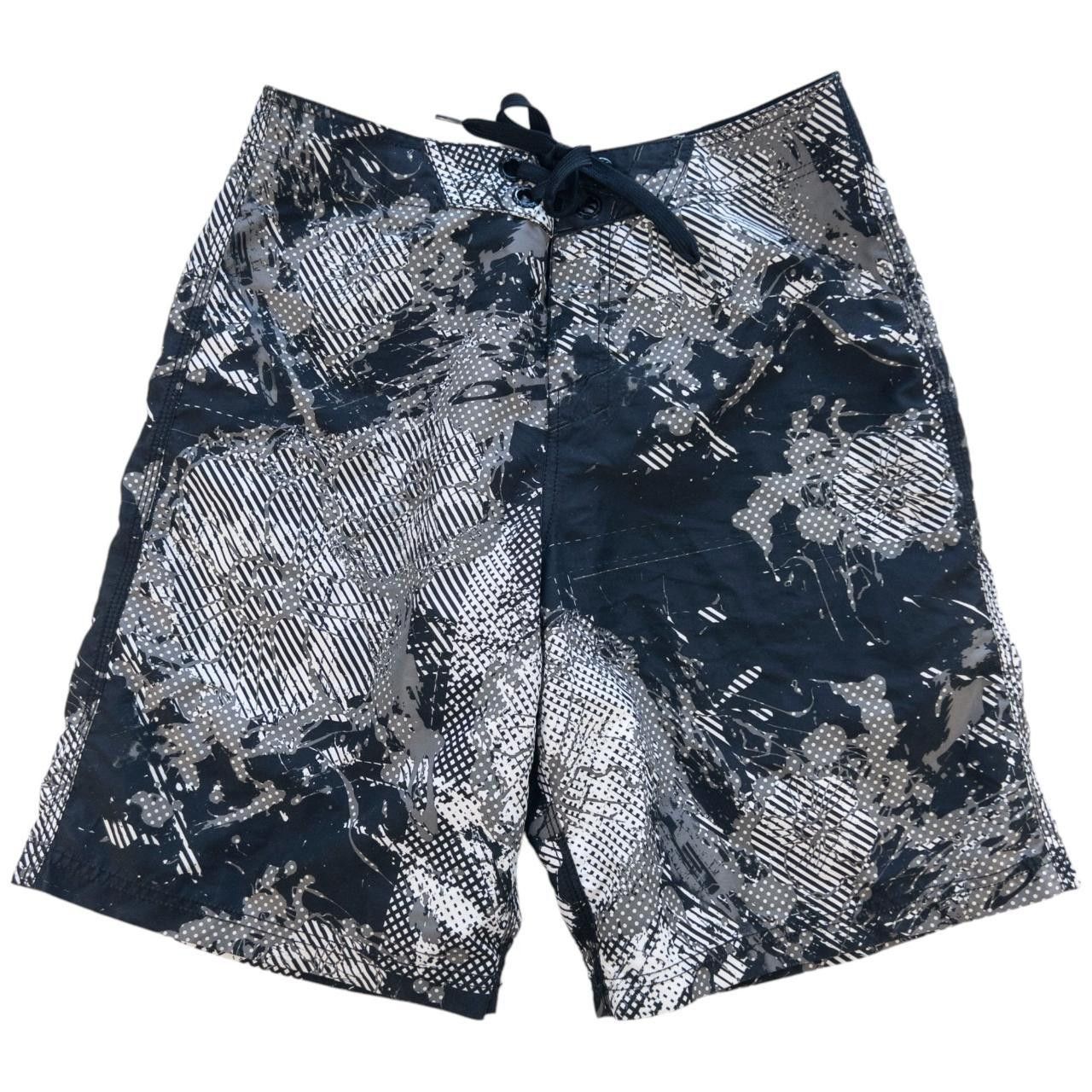 Oakley Vintage Oakley Camo Beach Shorts Size W31 Size US 31 - 1 Thumbnail