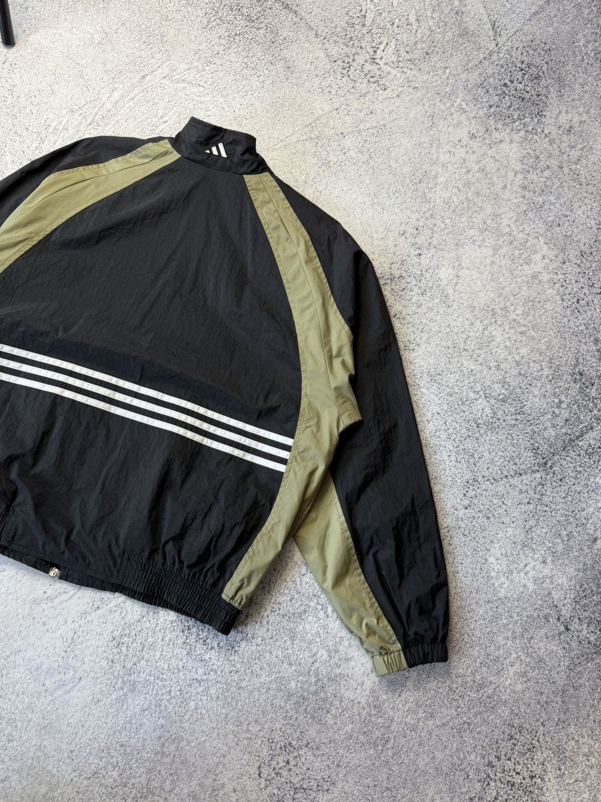 Adidas Vintage Adidas Track Jacket Nylon Y2K Size US L / EU 52-54 / 3 - 25 Thumbnail