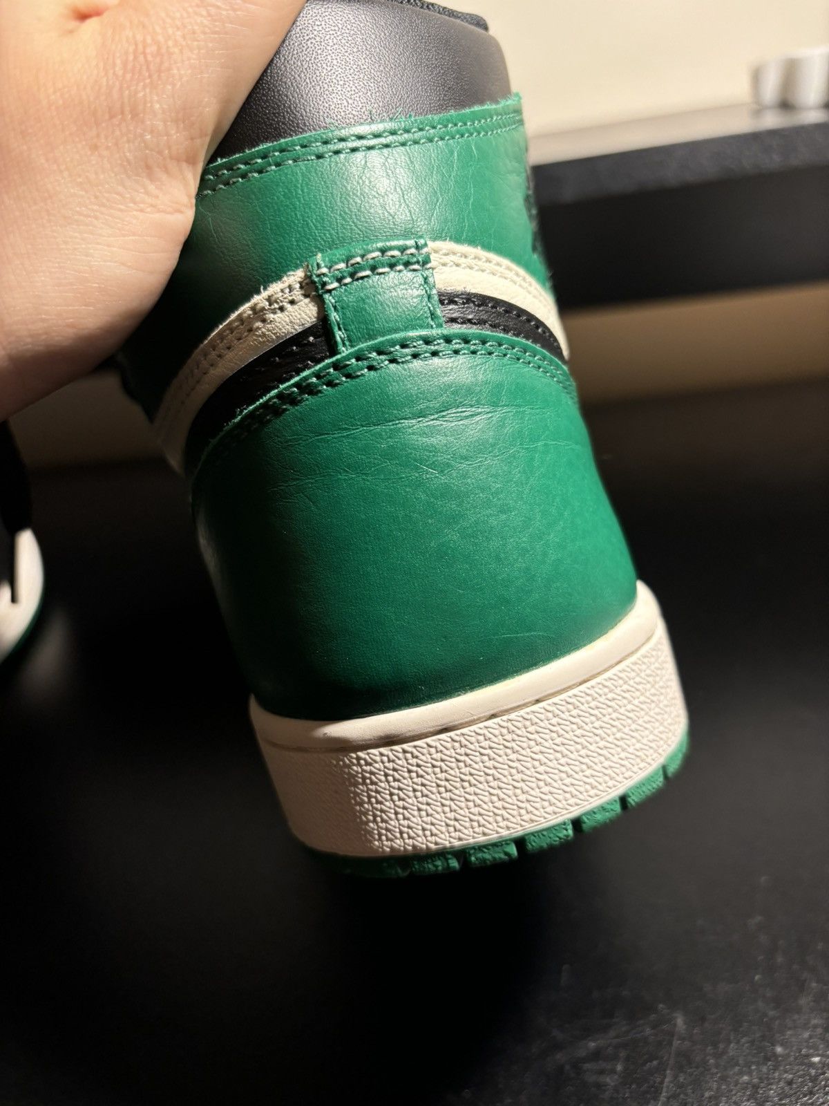 Jordan Brand Air Jordan 1 Retro High OG Pine Green ‘18 (1.0) Size US 9 / EU 42 - 14 Thumbnail