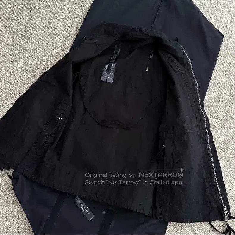Boris Bidjan Saberi Boris Bidjan Saberi Size M Main line pressure glue jacket c Size US M / EU 48-50 / 2 - 4 Thumbnail