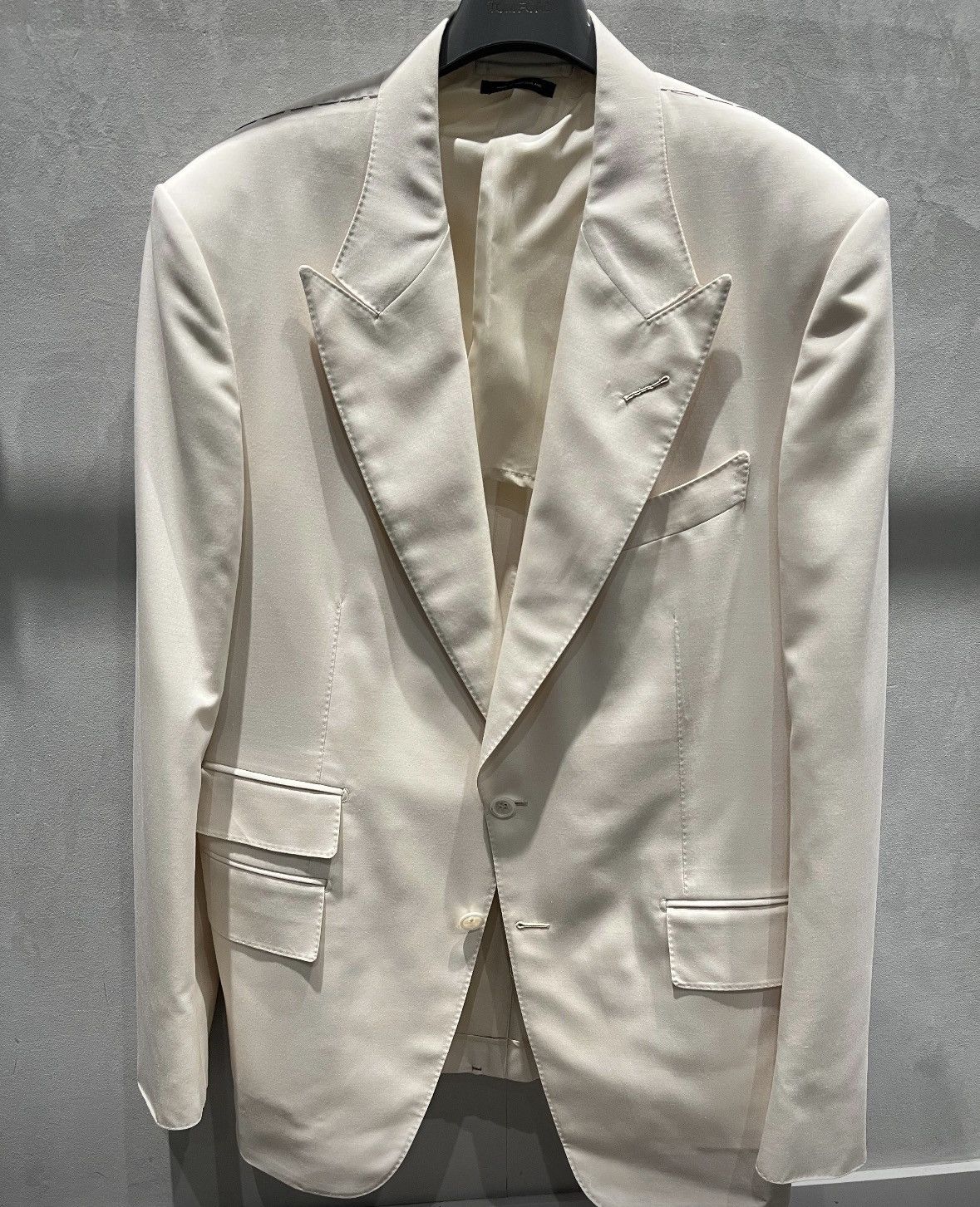 Tom Ford o1c1z0326 Shelton Blazer Jacket in Silk Wool Blend Size US L / EU 52-54 / 3 - 1 Thumbnail