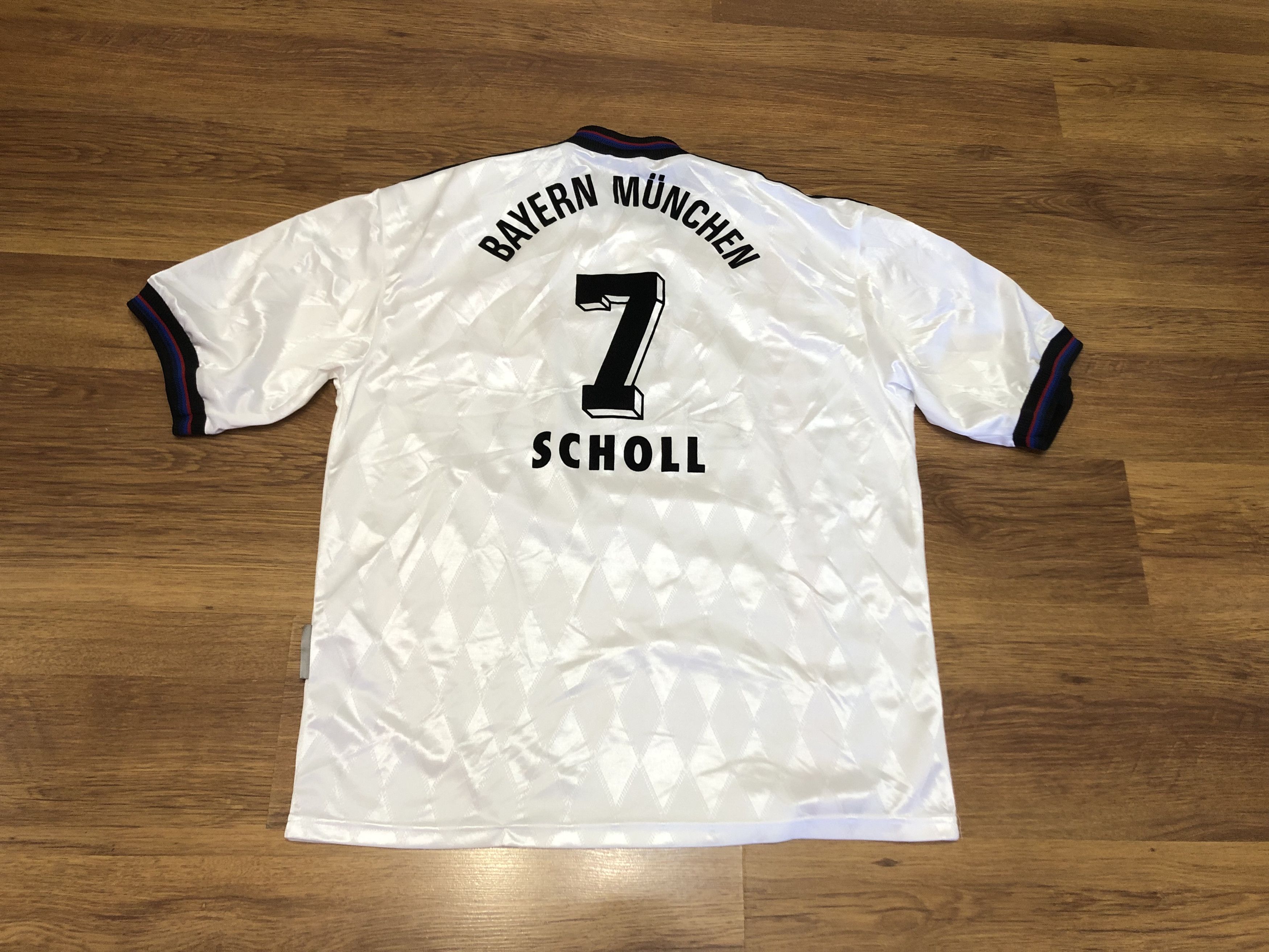 Adidas Bayern Munich Away Football Shirt 1996-1998 Size XL#7 Scholl Size US XL / EU 56 / 4 - 12 Thumbnail