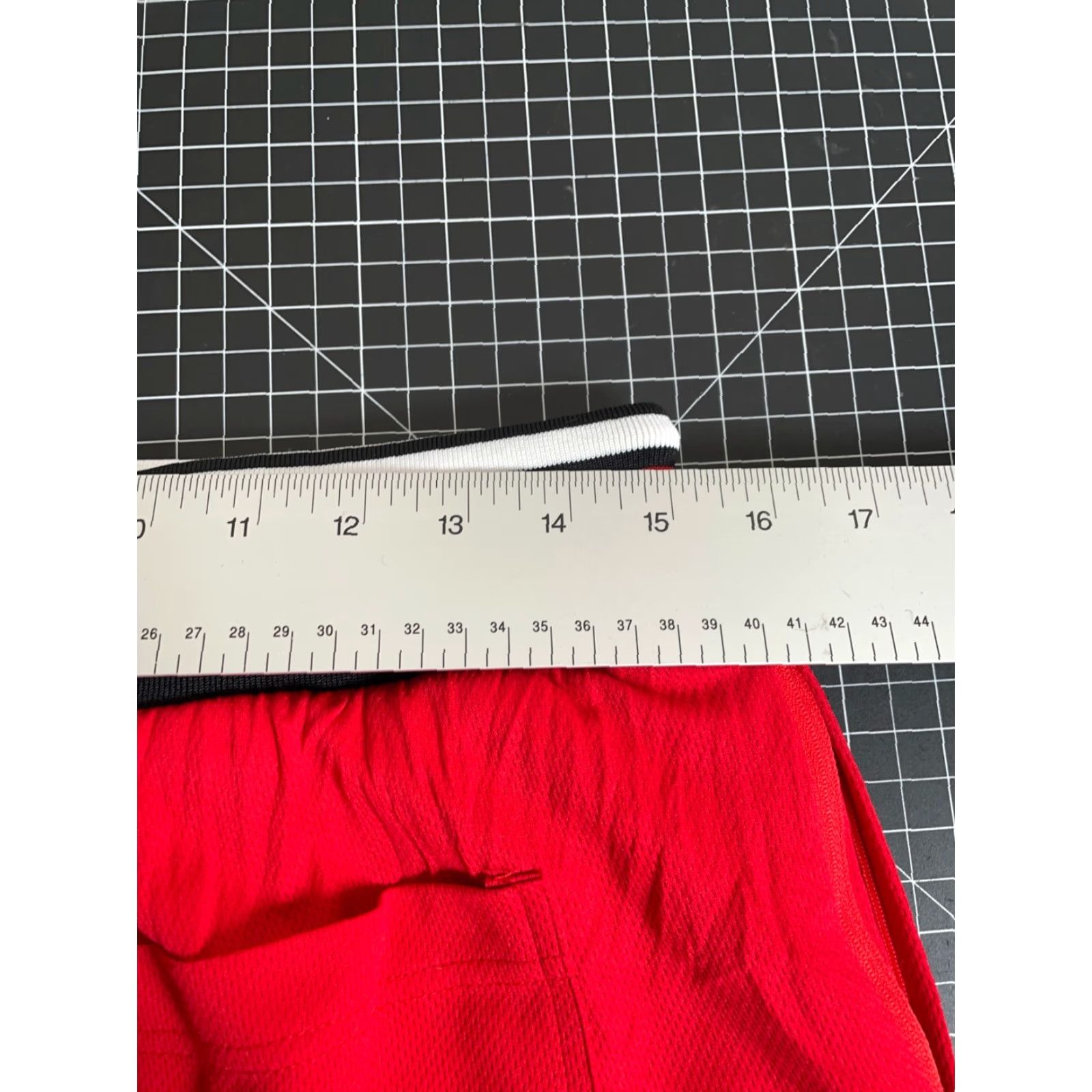 Vintage Raw Gear Embroidered Drawstring Shorts Men's Medium Red Black 7" Inseam RawGear Size US 30 / EU 46 - 5 Thumbnail