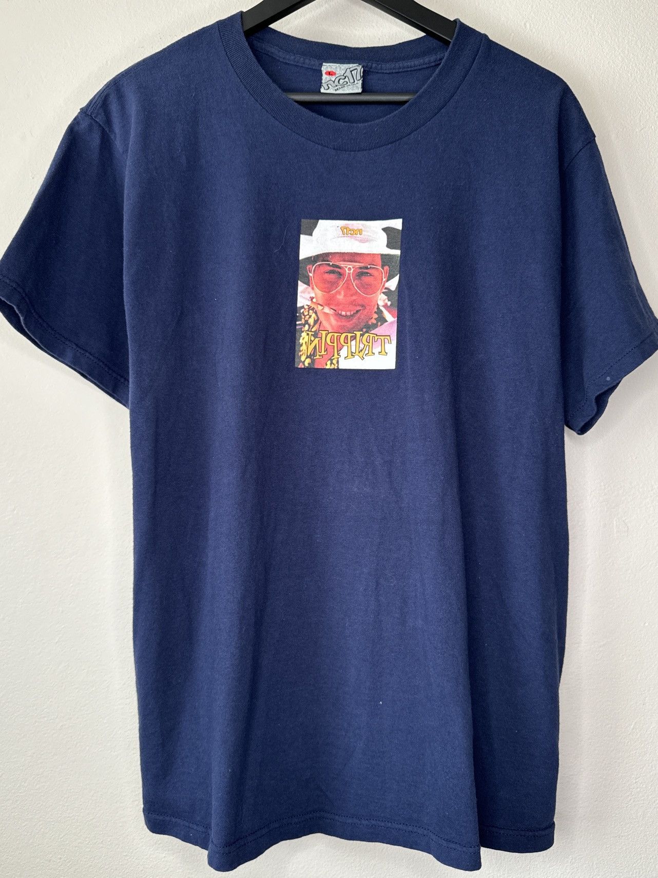 Vintage Vintage NC-17 Fear & Loathing In Las Vegas Trippin T Shirt Size US L / EU 52-54 / 3 - 1 Thumbnail