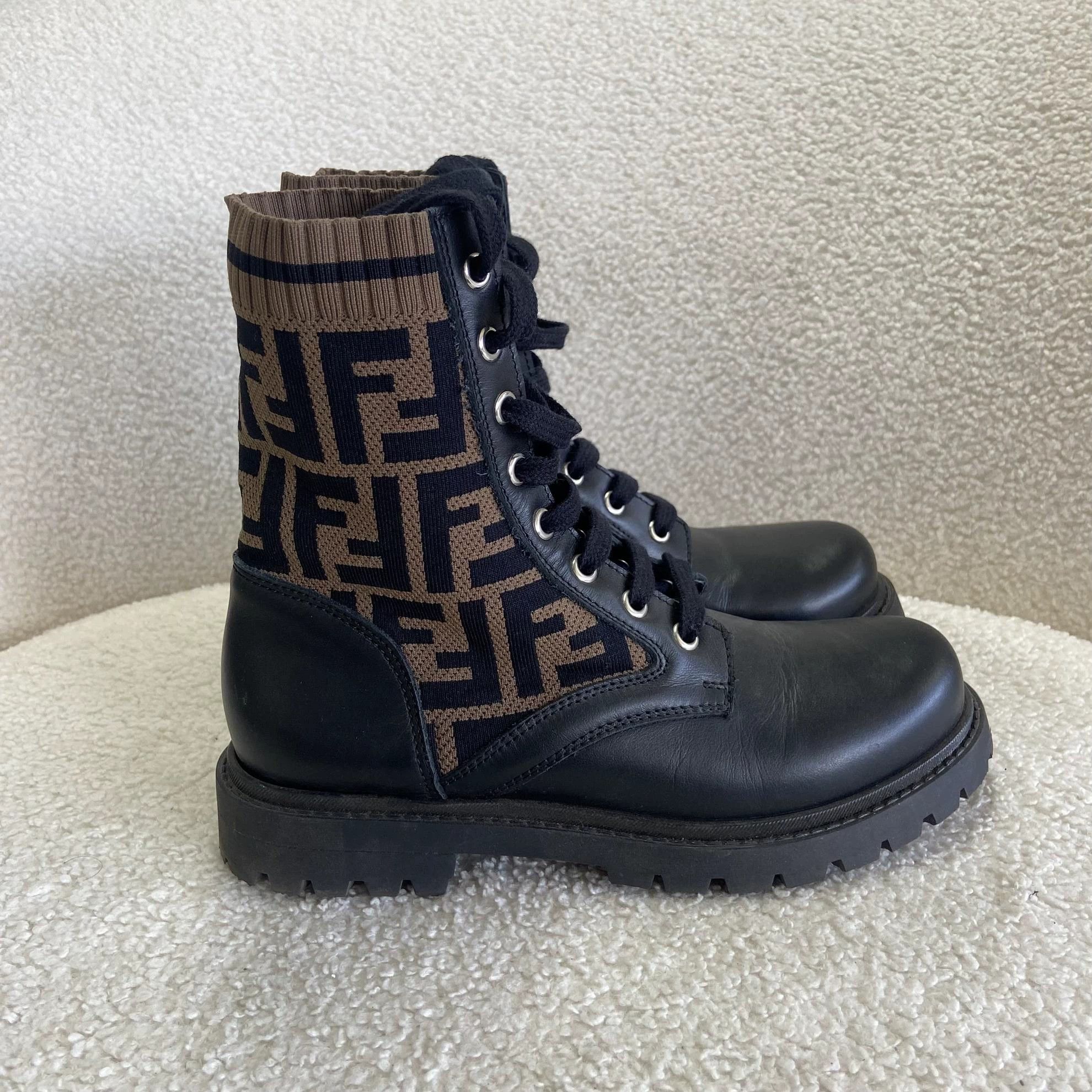 Fendi Fendi knit FF leather panel low-top boots 36 0073 Size US 5.5 / IT 35.5 - 4 Thumbnail