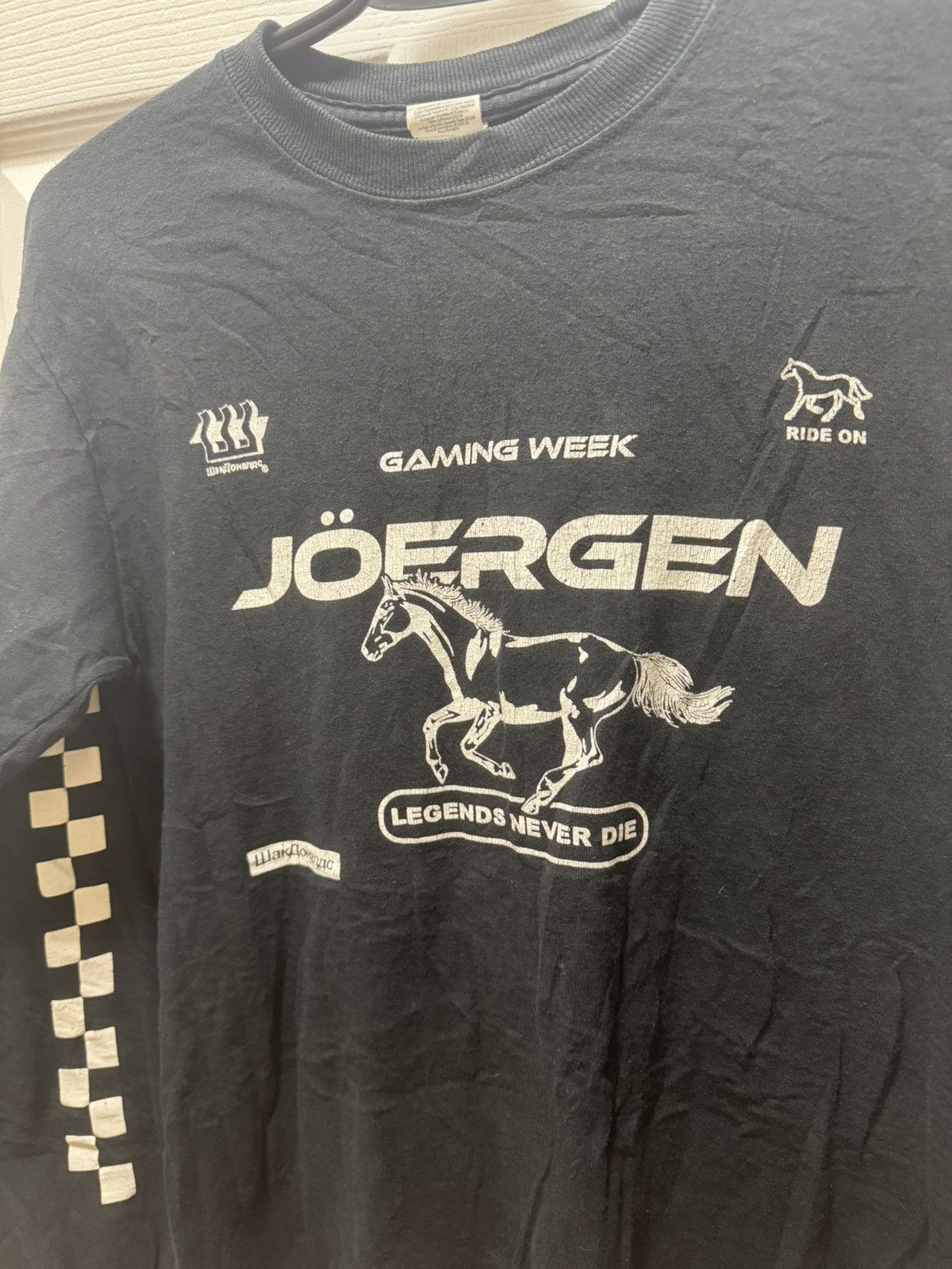 Mustang Gildan Joergen Horse Gaming Minecraft PewDiePie Merch Shirt Size US S / EU 44-46 / 1 - 2 Thumbnail