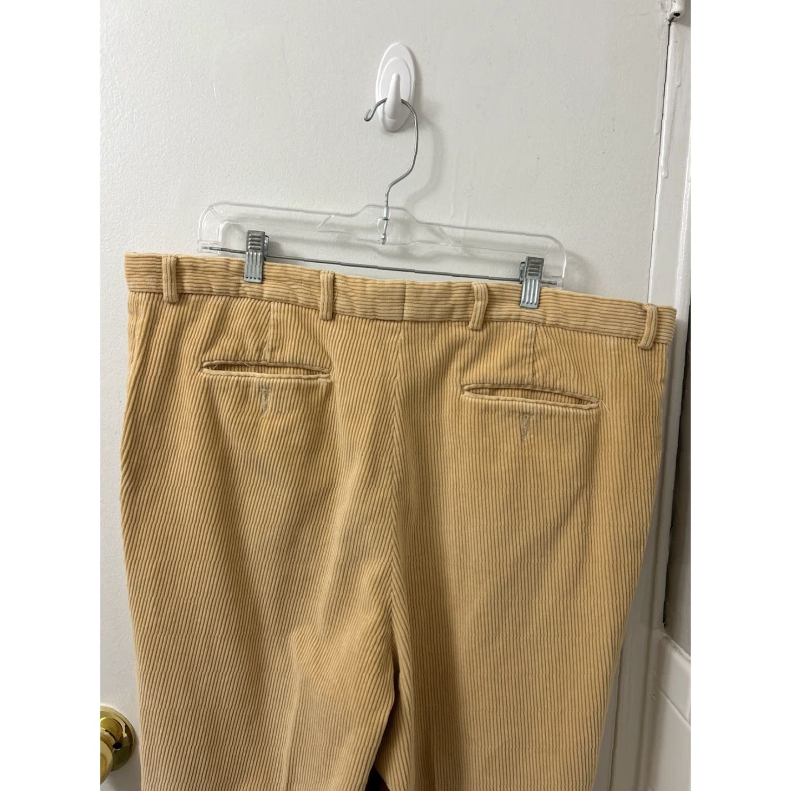 Vineyard Vines VINTAGE? No. Vineyard Vines Mens Corduroy Pants Orange 42x27 Chino Flat Front Belt Loops Pockets Straight Leg Regular Fit YKK Size US 42 / EU 58 - 7 Thumbnail