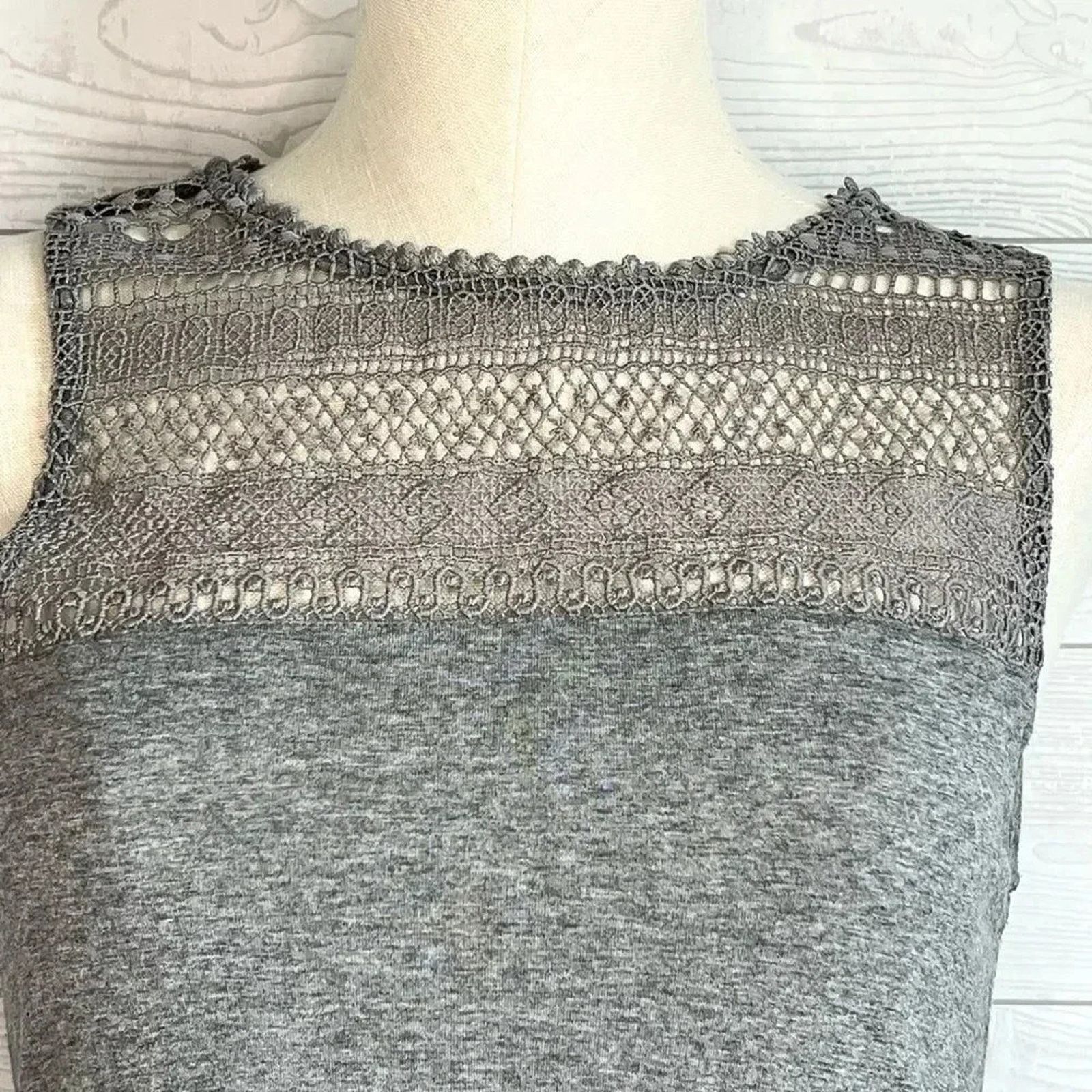 H&M H&M gray tank top with crochet panel Size Small Size S / US 4 / IT 40 - 4 Thumbnail