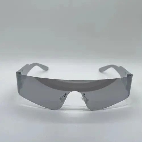 Designer Silver mirror sunglasses Size ONE SIZE - 3 Thumbnail