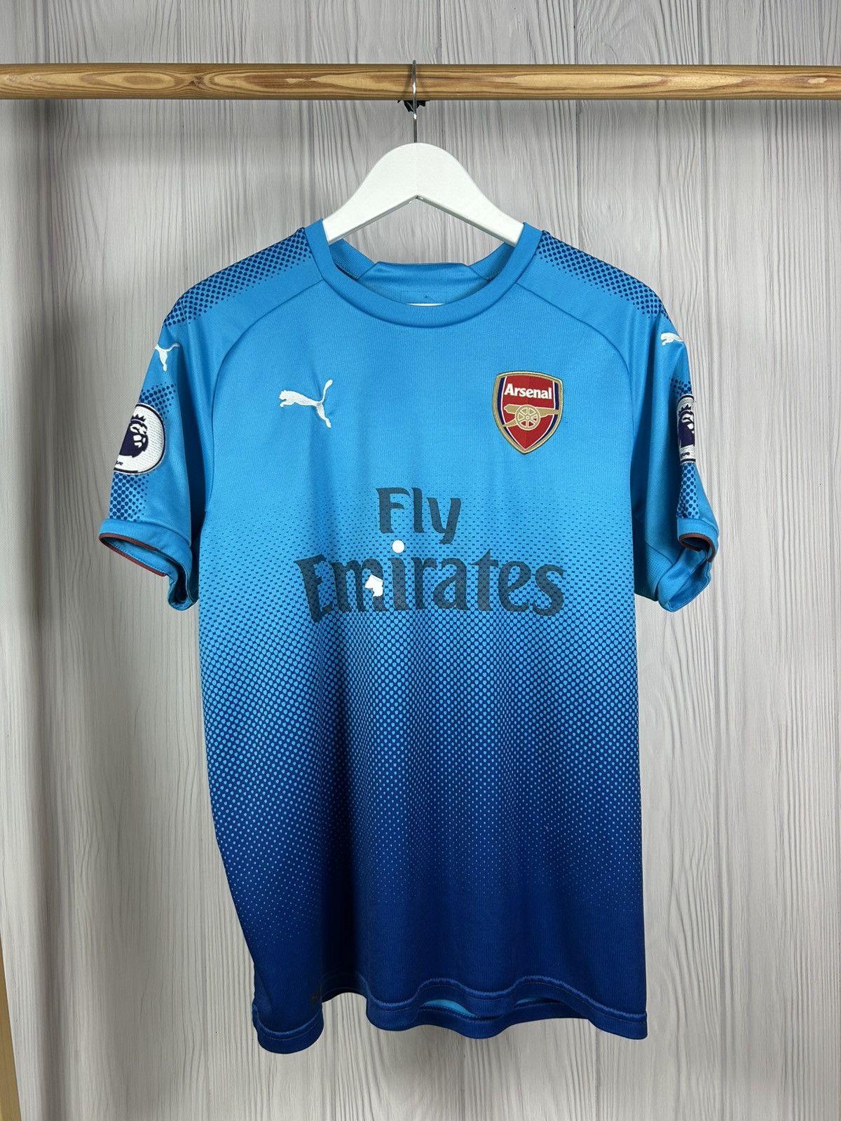 Puma Lacazette #9 Arsenal Jersey Away Football Shirt 2017/18 Size US M / EU 48-50 / 2 - 1 Thumbnail