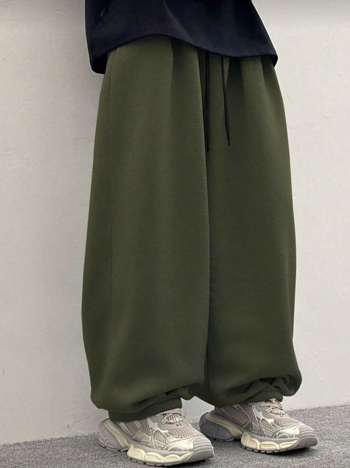 Japanese Brand Wide-Leg Baggy Sweatpants Size US 36 / EU 52 - 5 Thumbnail