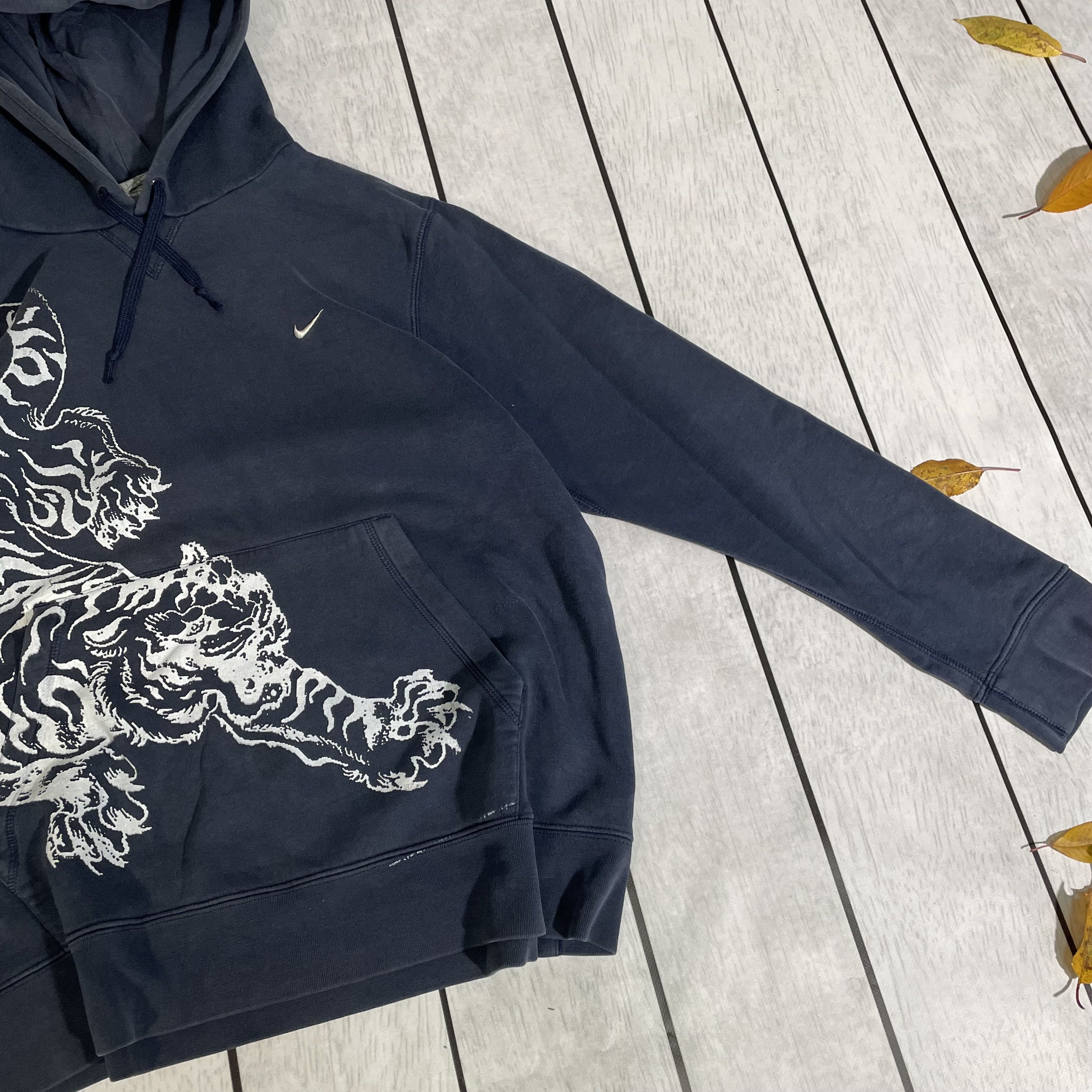 Nike Vintage Nike Hoodie grunge alt rare y2k custom Tiger 1of1 Size US L / EU 52-54 / 3 - 5 Thumbnail