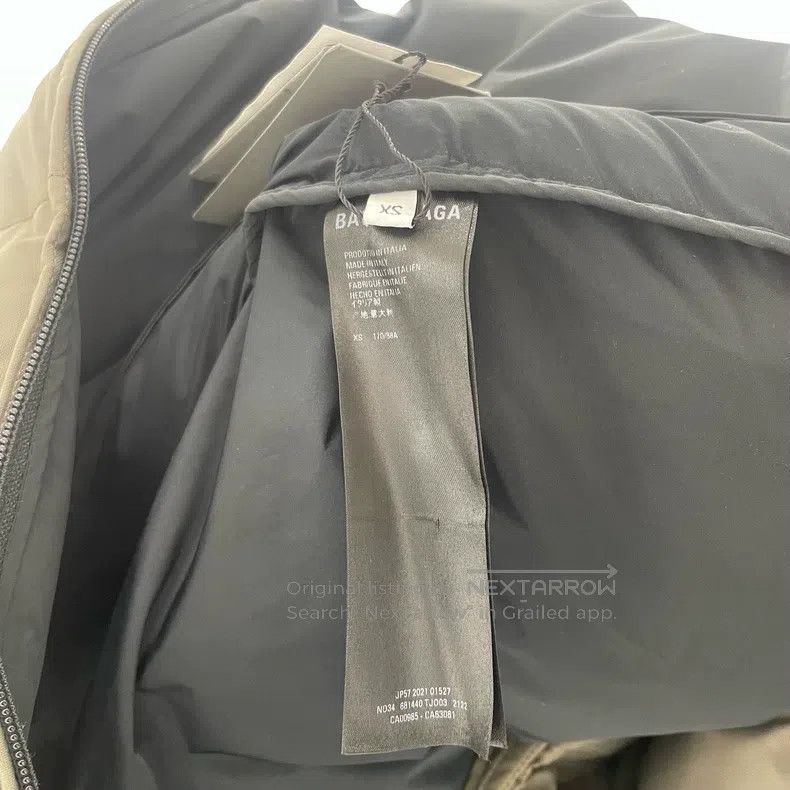 Balenciaga Balenciaga Brown double hook pattern logo down coat Size US XS / EU 42 / 0 - 6 Thumbnail