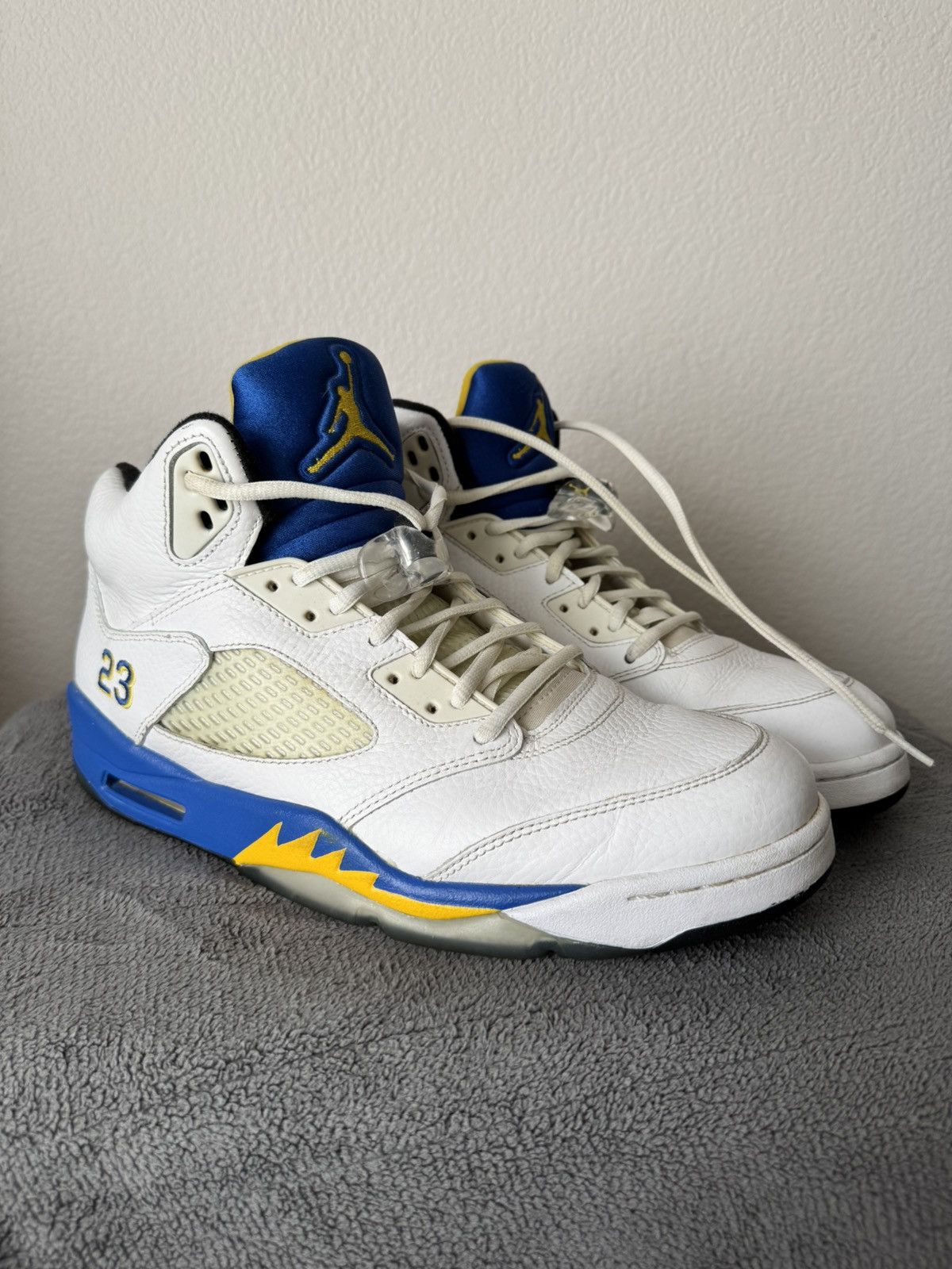 Jordan Brand × Nike Air Jordan 5 Retro “Laney” 2013 Size US 11 / EU 44 - 2 Thumbnail