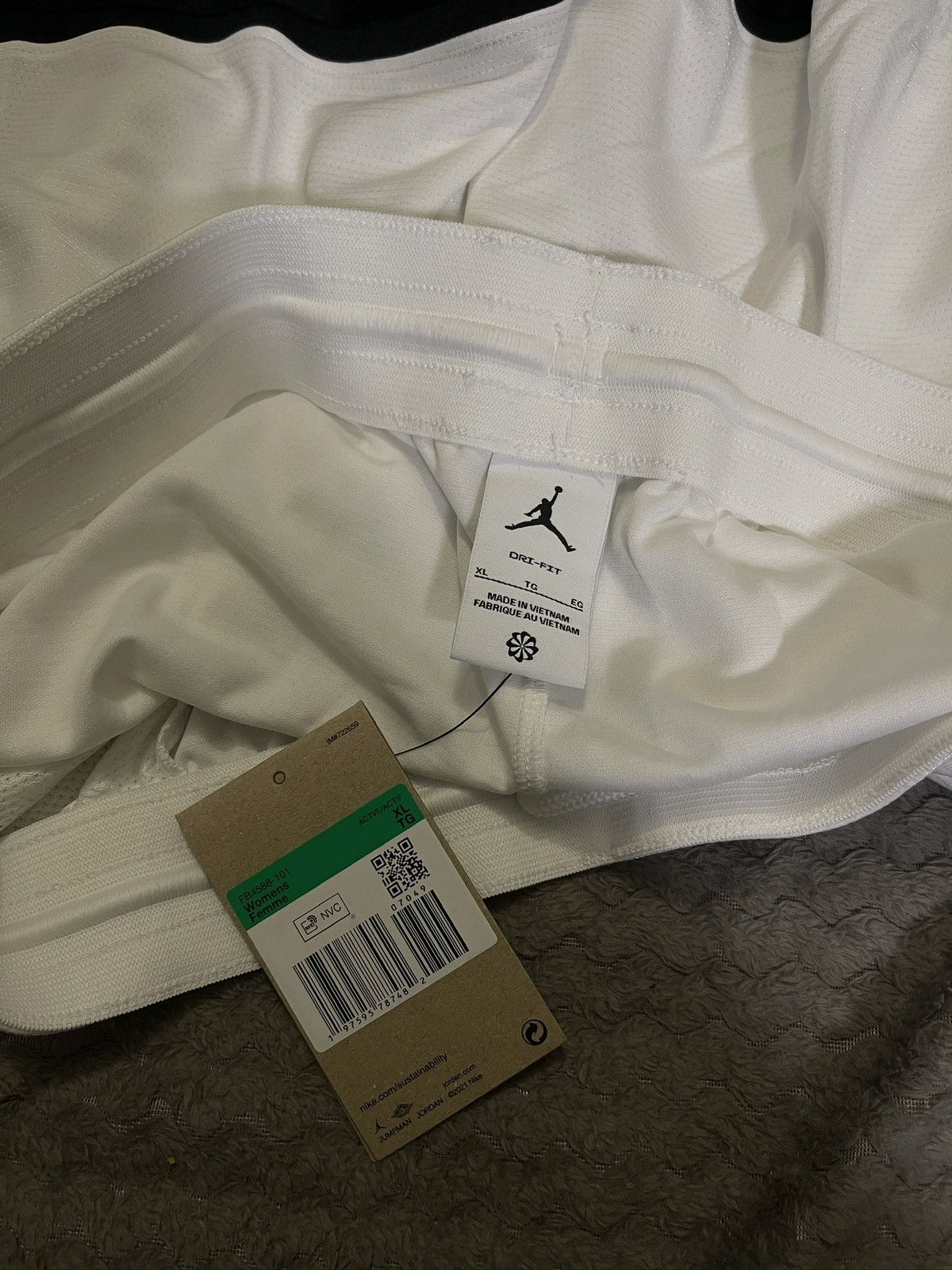Jordan Brand × Nike Nike Jordan Shorts Size US 35 - 4 Thumbnail
