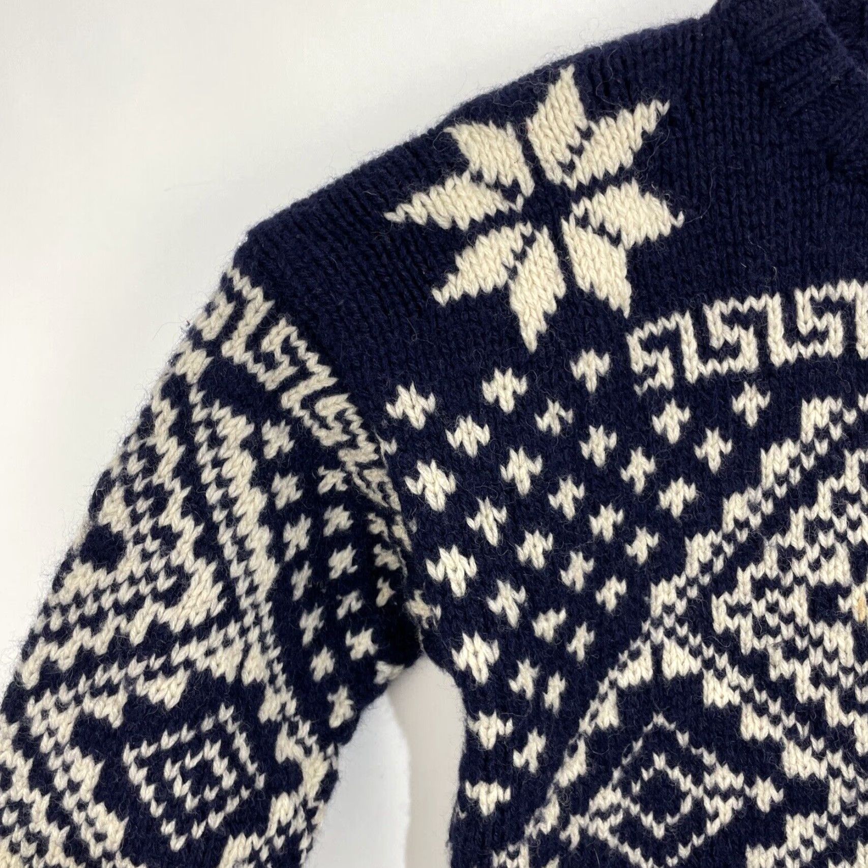Gap VINTAGE Gap Clothing Co Sweater Wool Blue & White Fair Isle Ski Pullover Women M Crew Neck Geometric Christmas Retro 80s Ski Girls Ladies Size M / US 6-8 / IT 42-44 - 4 Thumbnail