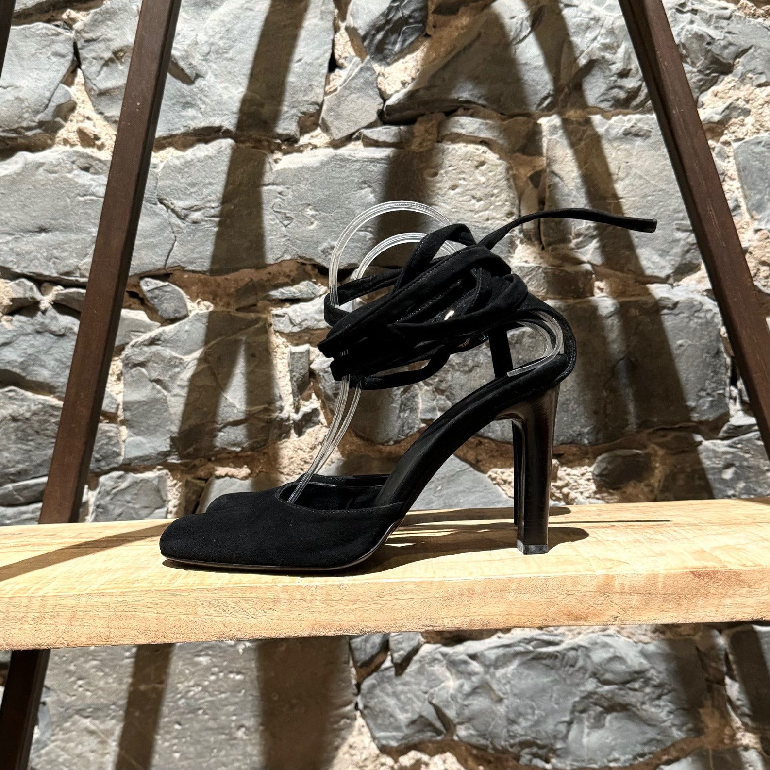 Gucci Gucci Vintage Black Suede Wrap Around Pumps Size US 8.5 / IT 38.5 - 6 Thumbnail