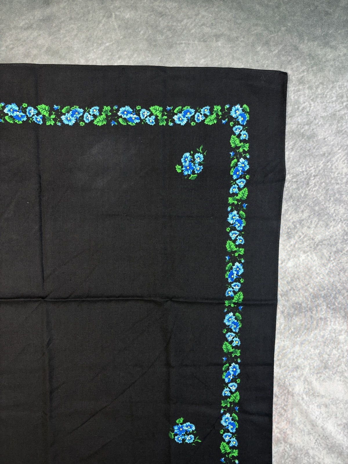 Vintage Vintage Hand Printed Wool Scarf 1960s 1970s Cashmere Scarf Size ONE SIZE - 21 Thumbnail