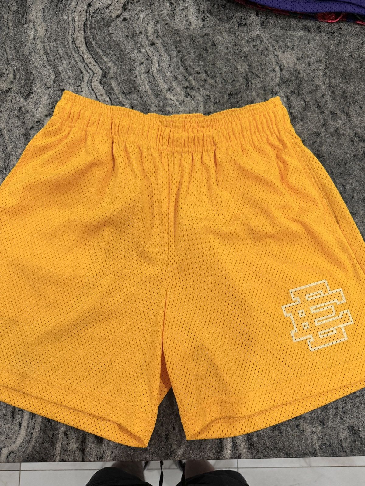 Eric Emanuel Eric Emanuel Yellow Gold shorts Size US 32 / EU 48 - 2 Thumbnail
