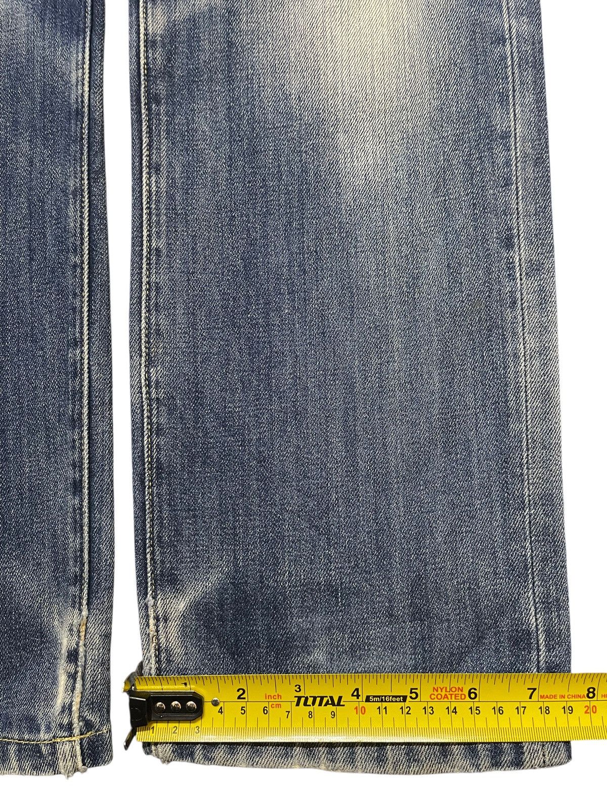 Uniqlo Vintage Japanese Uniqlo Blue Faded Wash Whisker Style Jeans Size US 31 - 16 Thumbnail