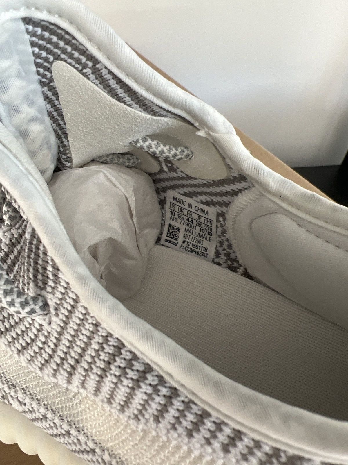 Adidas YEEZY BOOST 350 V2 STATIC Size US 10 / EU 43 - 9 Thumbnail
