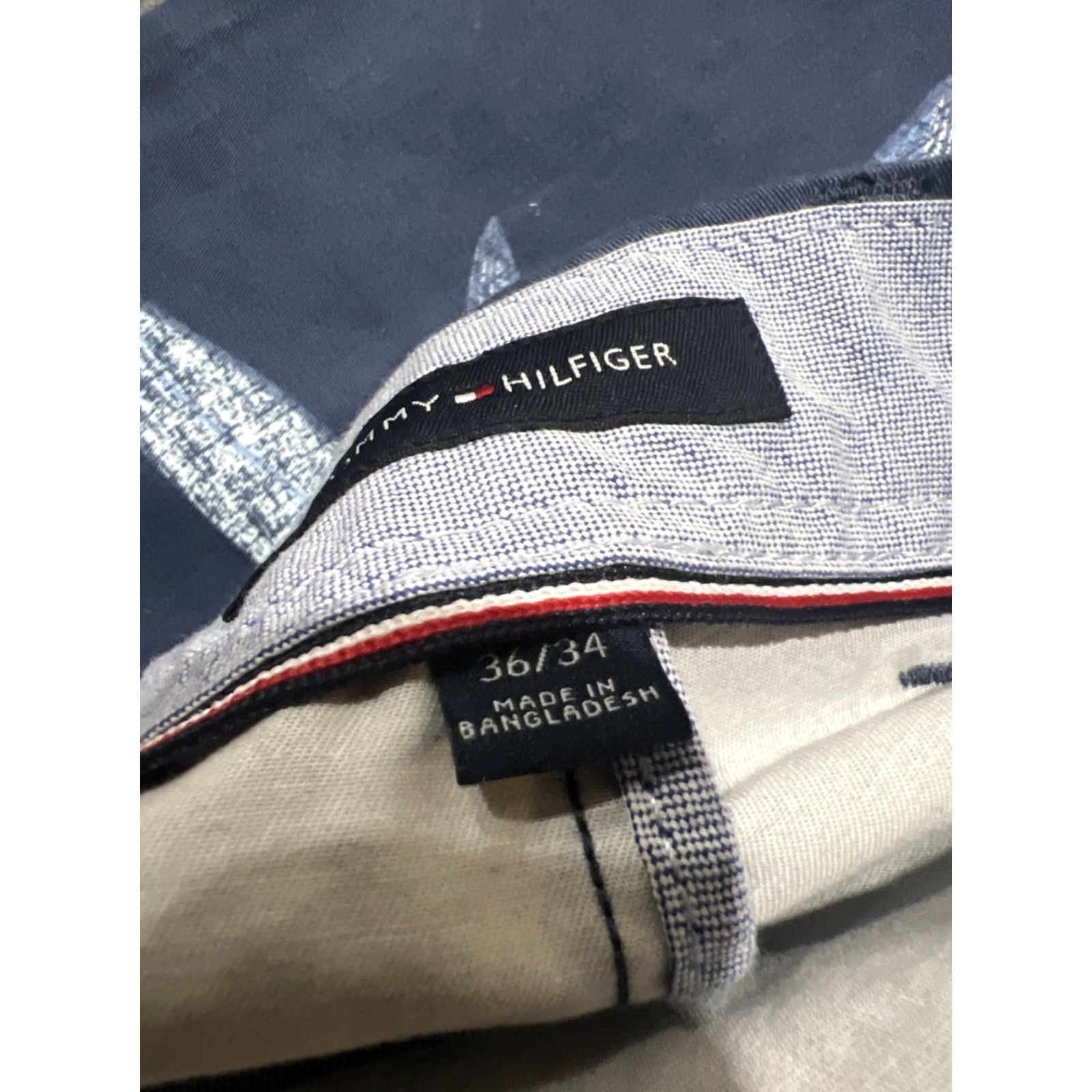Tommy Hilfiger Tommy Hilfiger Men's TH Floral Chino Pants Blue 36W x 33L Size US 36 / EU 52 - 7 Thumbnail