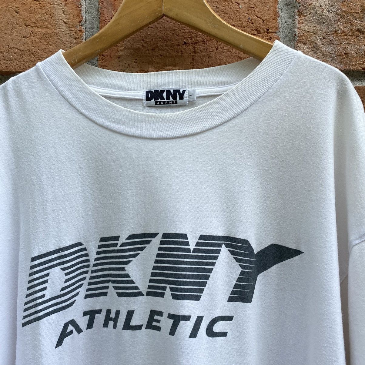 DKNY DKNY White Crewneck Tee with Grey Logo Size US L / EU 52-54 / 3 - 11 Thumbnail