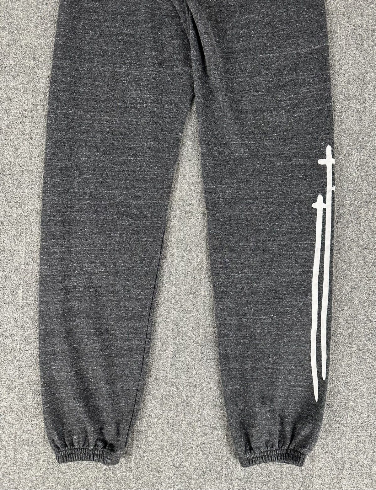 Chrome Hearts Chrome Hearts - Triple Sword / Script Logo - Heather Gray Size US 27 - 11 Thumbnail