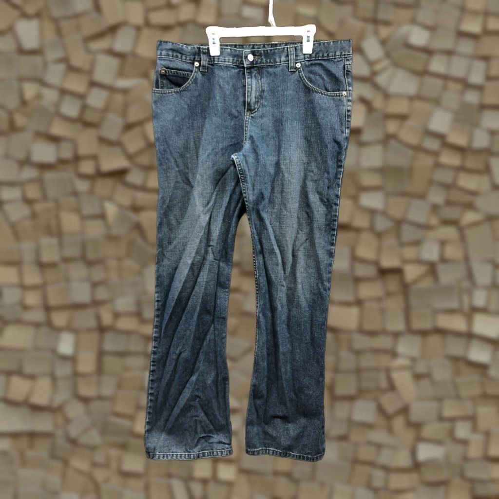 Hurley Hurley Jeans Size 11 Womens Mid Rise Dark Wash Blue Denim Bootcut Women's Regular Fit 34 in waist 31 in inseam Jeans Size 32" / US 10 / IT 46 - 1 Thumbnail