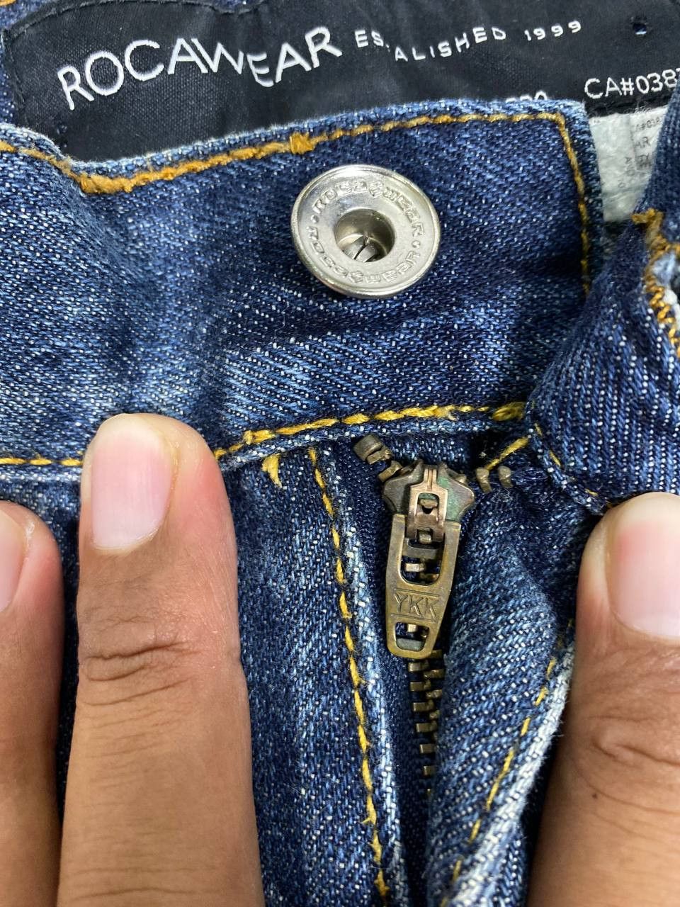 Rocawear vintage rocawear regular fit distressed denim Size US 35 - 12 Thumbnail