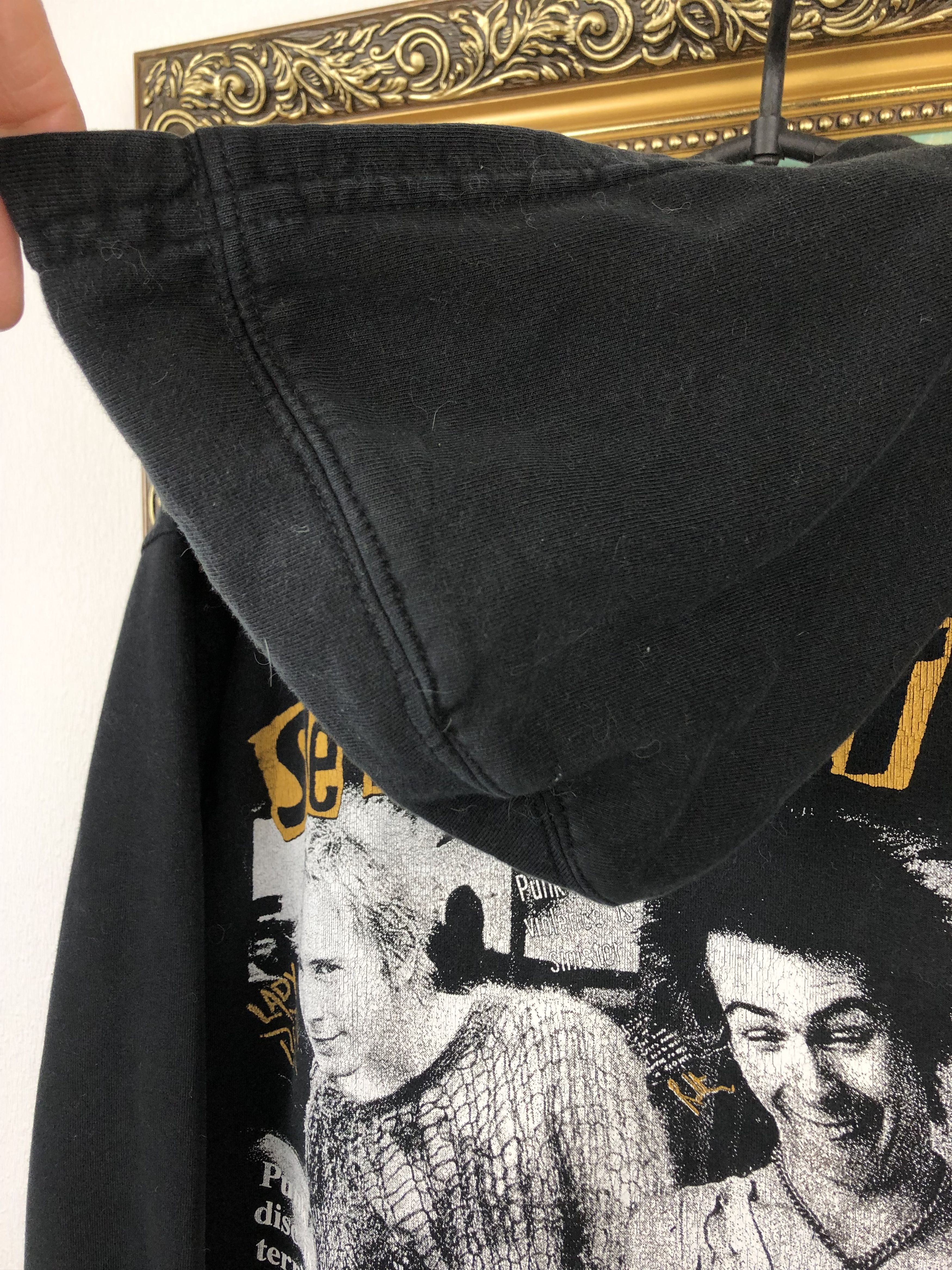 Vintage Vintage 90's Sex Pistols Rock Band Rare Hoodie Sweatshirt Size US L / EU 52-54 / 3 - 11 Thumbnail