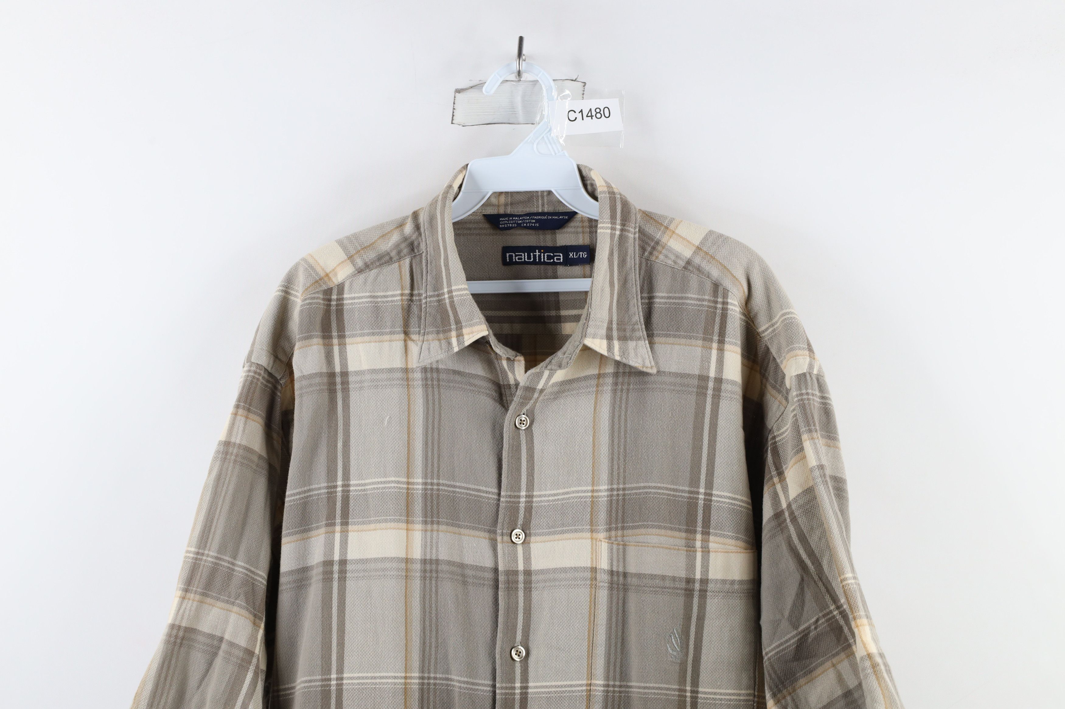 Nautica × Vintage Vintage 90s Nautica Fit Short Sleeve Collared Button Shirt Size US XL / EU 56 / 4 - 2 Thumbnail