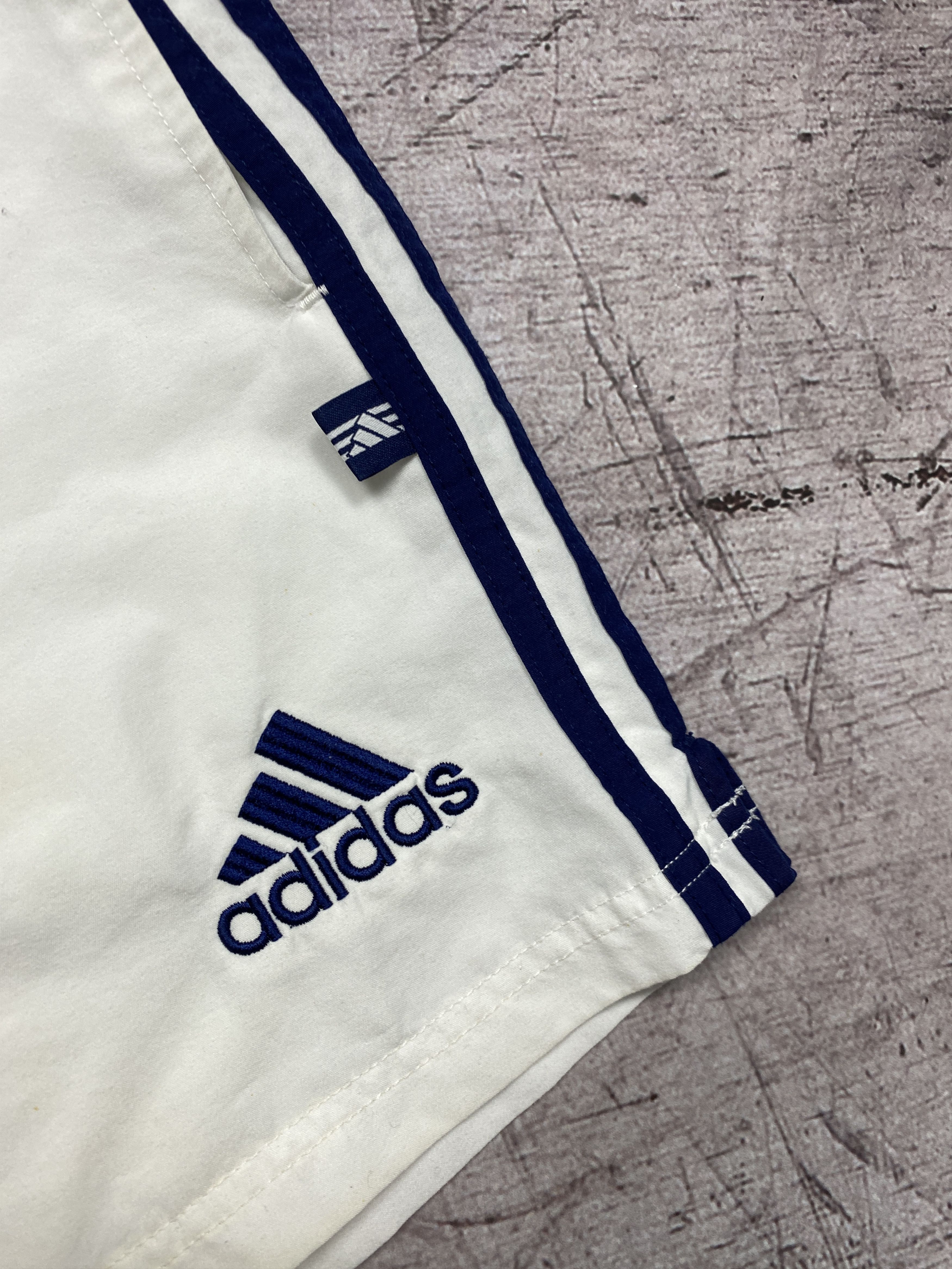 Adidas × Vintage Adidas Vintage Mens Nylon Shorts Size US 32 / EU 48 - 3 Thumbnail